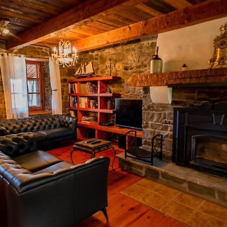 Domaine Steinbach Cidrerie B&B Distillerie Saint-Pierre-de-l'Ile-d'Orleans Ngoại thất bức ảnh