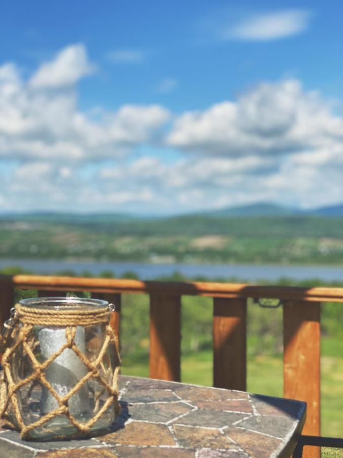 Domaine Steinbach Cidrerie B&B Distillerie Saint-Pierre-de-l'Ile-d'Orleans Ngoại thất bức ảnh