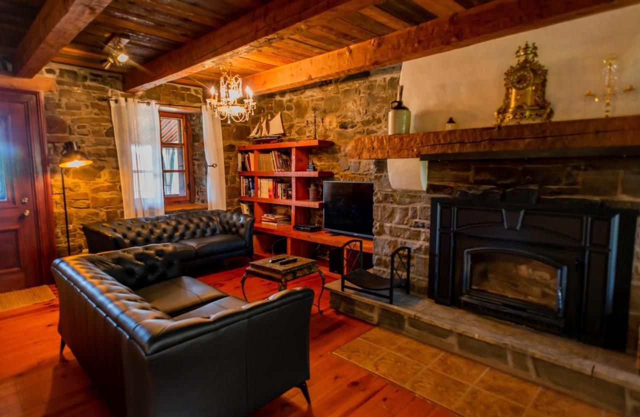 Domaine Steinbach Cidrerie B&B Distillerie Saint-Pierre-de-l'Ile-d'Orleans Ngoại thất bức ảnh