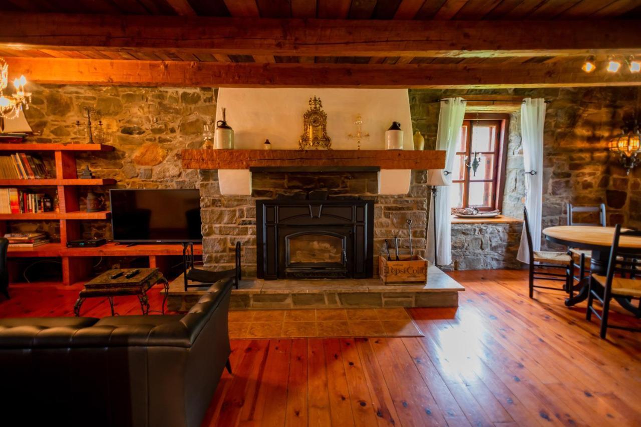 Domaine Steinbach Cidrerie B&B Distillerie Saint-Pierre-de-l'Ile-d'Orleans Ngoại thất bức ảnh